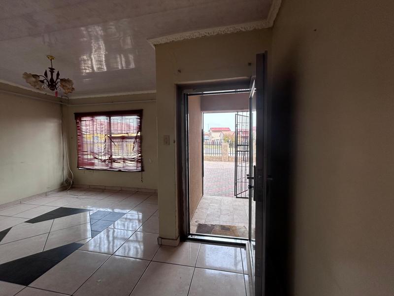 3 Bedroom Property for Sale in Zamdela Free State